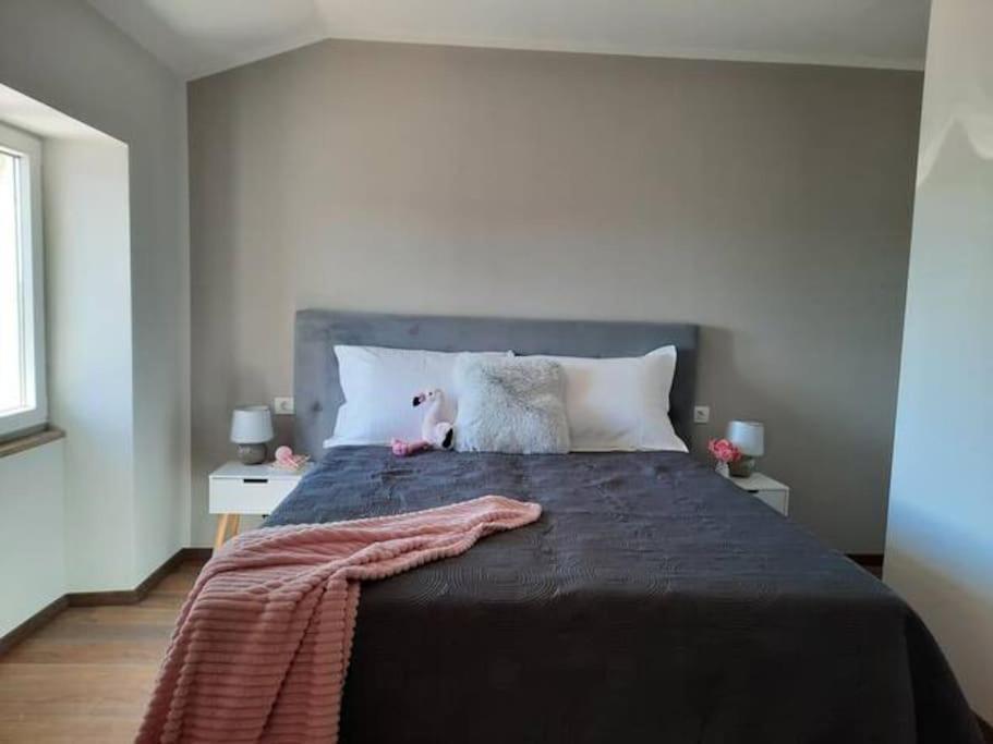 Holiday Home For 8 People, Pool + Sea View Vilanija Exteriér fotografie