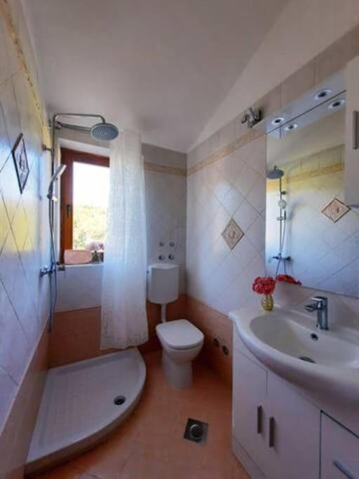 Holiday Home For 8 People, Pool + Sea View Vilanija Exteriér fotografie