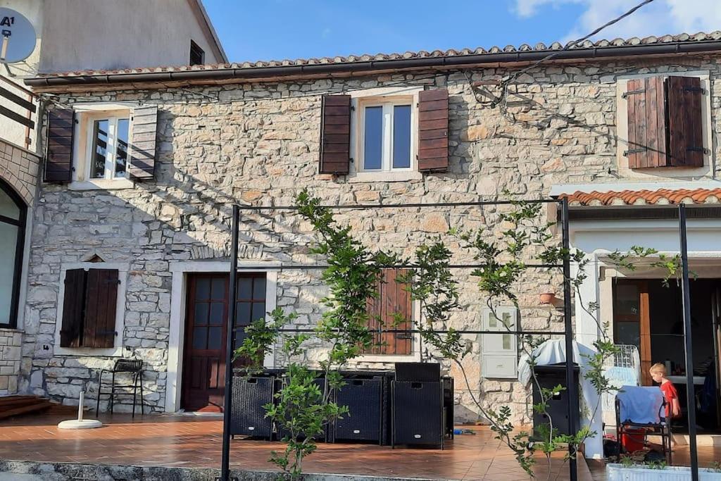 Holiday Home For 8 People, Pool + Sea View Vilanija Exteriér fotografie