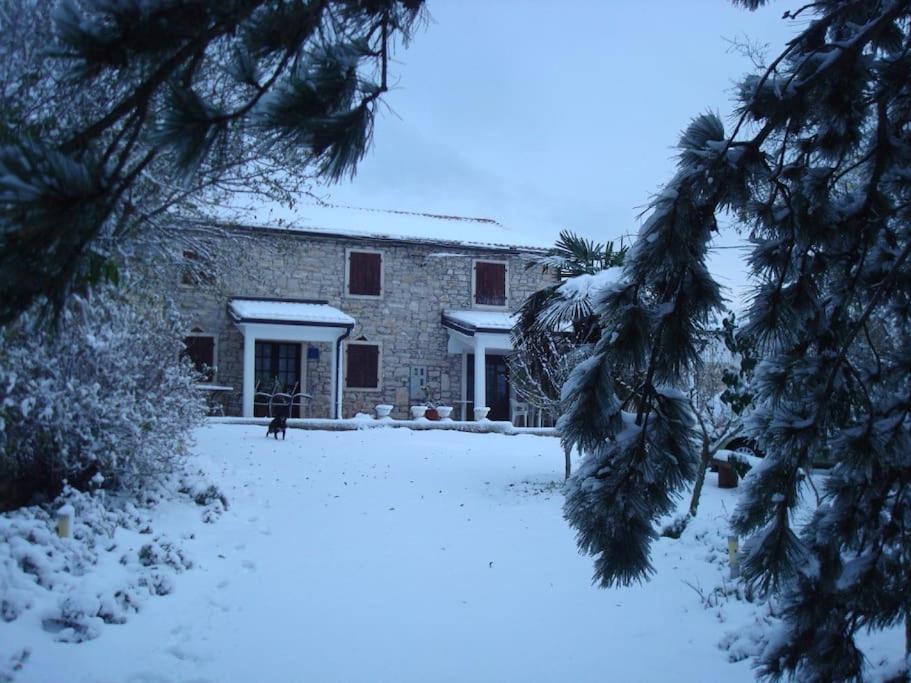 Holiday Home For 8 People, Pool + Sea View Vilanija Exteriér fotografie