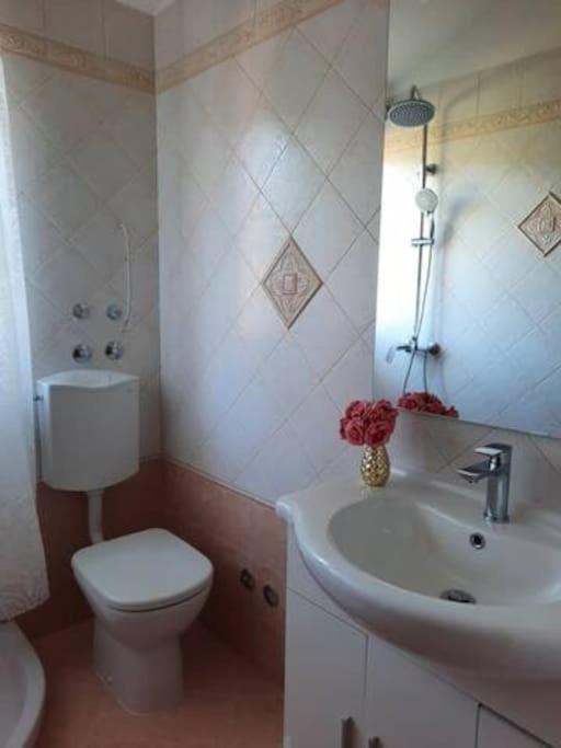 Holiday Home For 8 People, Pool + Sea View Vilanija Exteriér fotografie